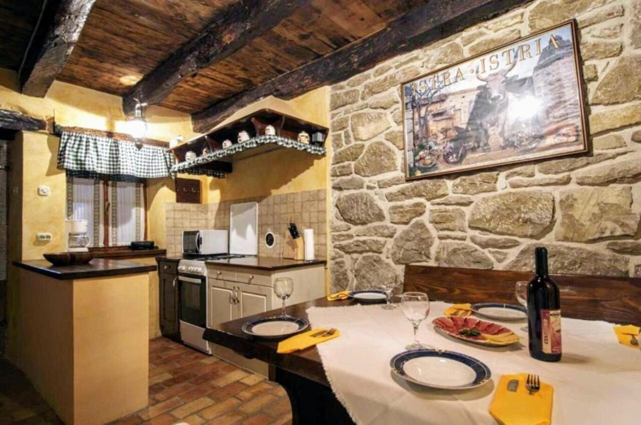 The Grandview Residence Buzet Esterno foto