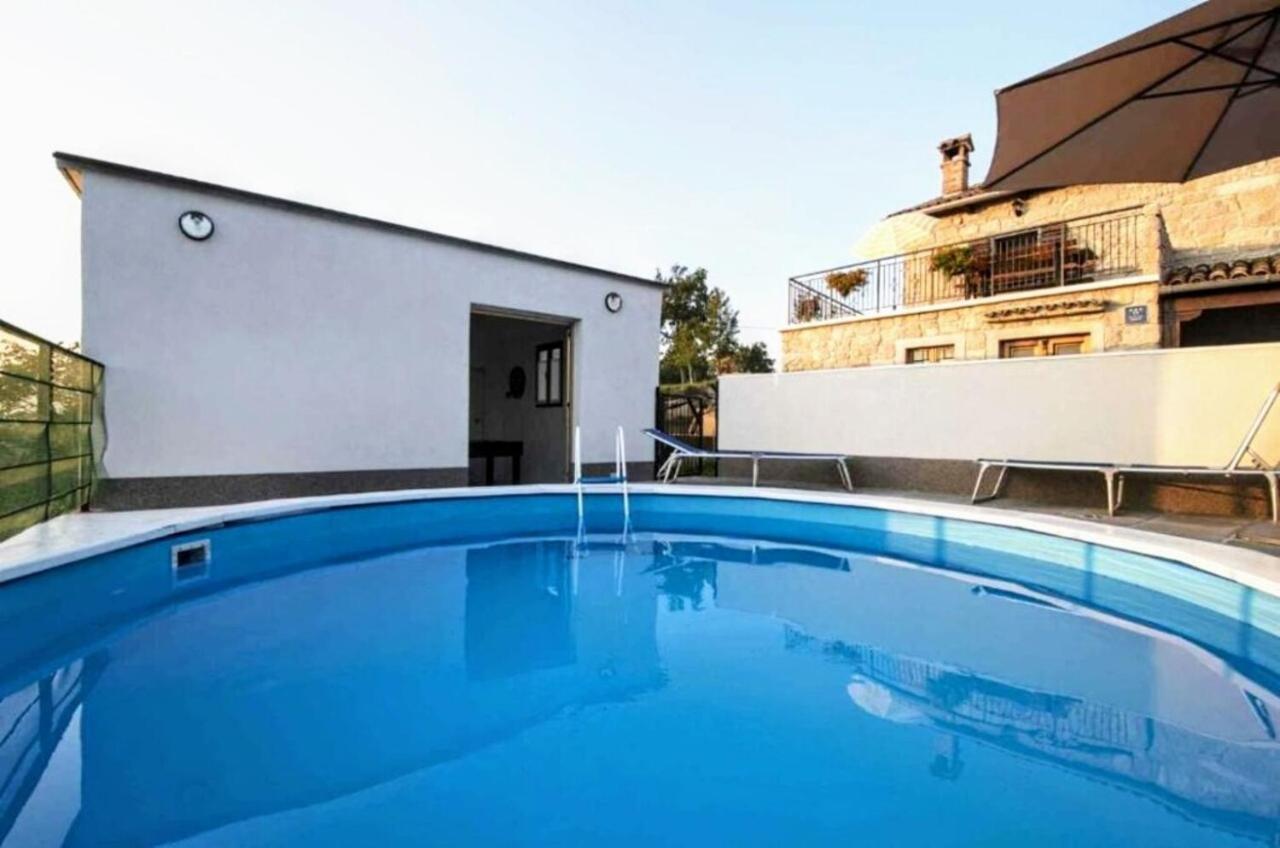 The Grandview Residence Buzet Esterno foto